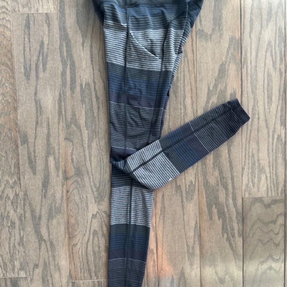Lululemon Striped Full Length Leggings Size 4 - Picture 15 of 16